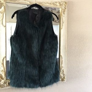 i Jeans by Buffalo vest.Faux fur & faux leather.M